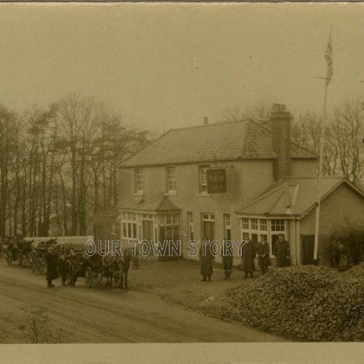 Soldiers at the New Inn, Winchester, c. 1915