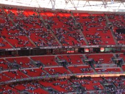 Assembling crowd for the Challenge Cup Final, 2007