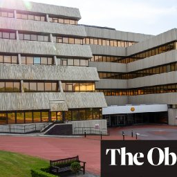shell-urged-not-to-demolish-modernist-hq-over-carbon-emissions-fears